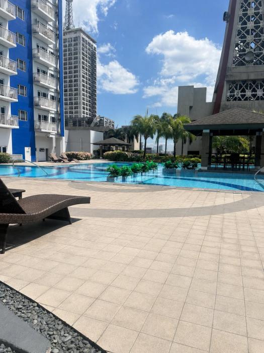 AnJStaycation