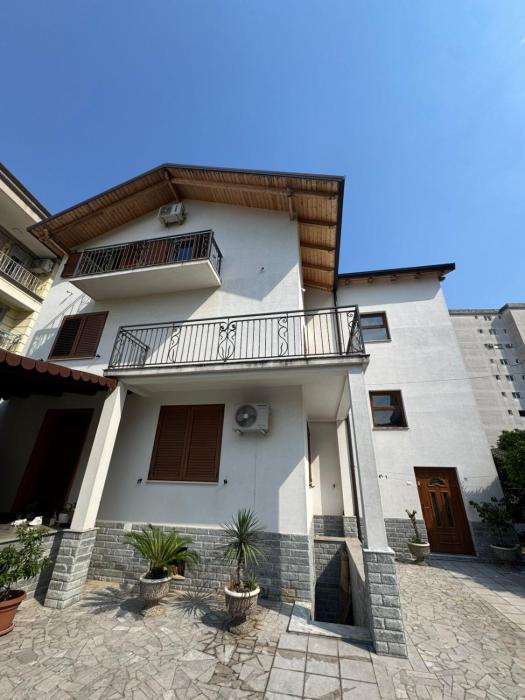 Corner apartament gjuhadoli