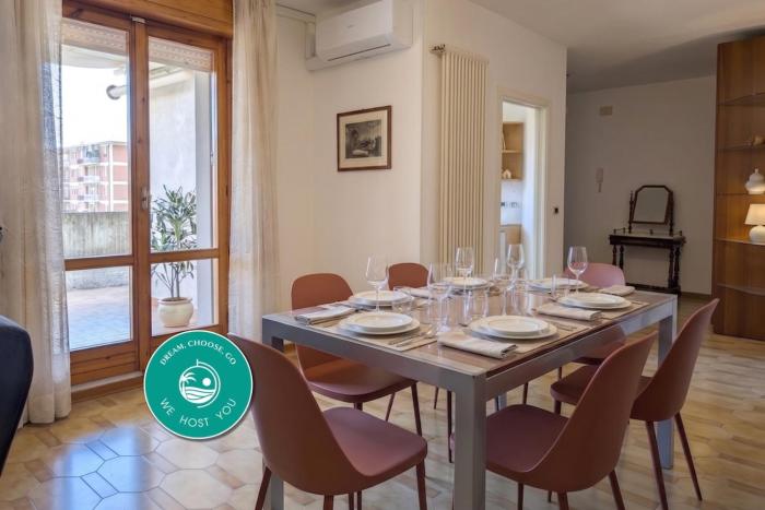 -Grande terrazza- WiFi AC 8 posti letto