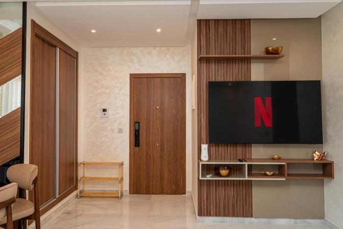 Luxurious Apartment with Private Pool, Terraces and Parking in Prestigious and secured residence, with three bedrooms, two bathrooms and excellent location near the beach