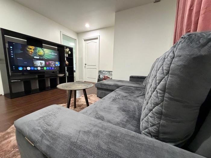 Cozy 2-Bedroom Basement Suite in East Windsor