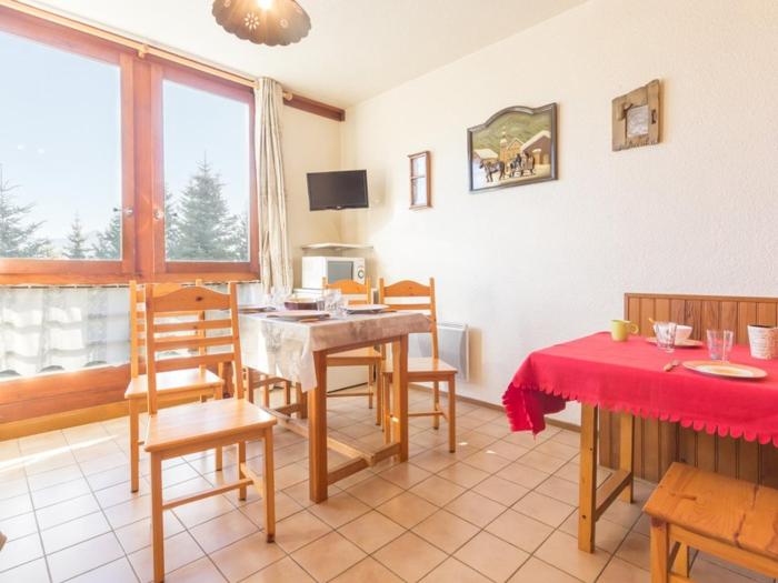 Studio confort pour 4 avec accès piscine - FR-1-267-197