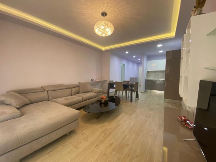 Apartaments Adelon