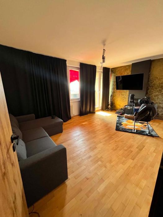 flat to Rent for Beats for Love, 8 people, 4rooms