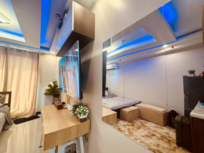 Condo with amazing city view and olympic size pool