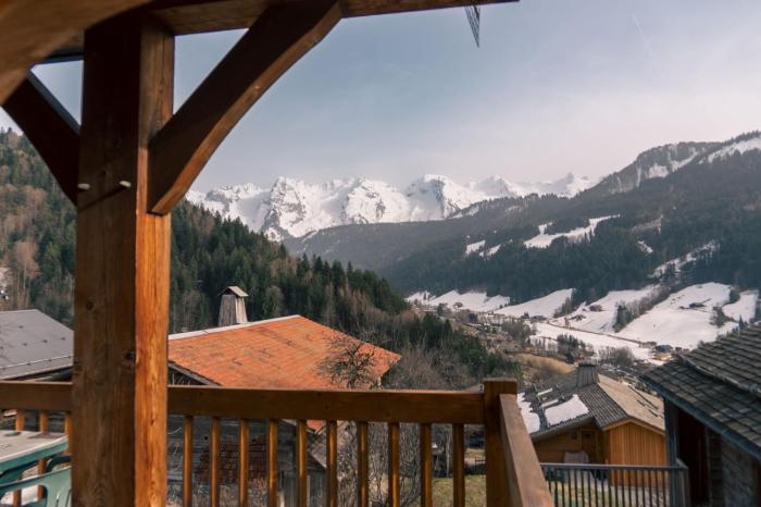 Chalet au Grand-Bornand face à la chaine des Aravis