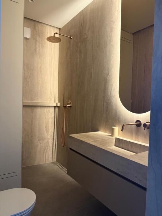 Apartment Gold