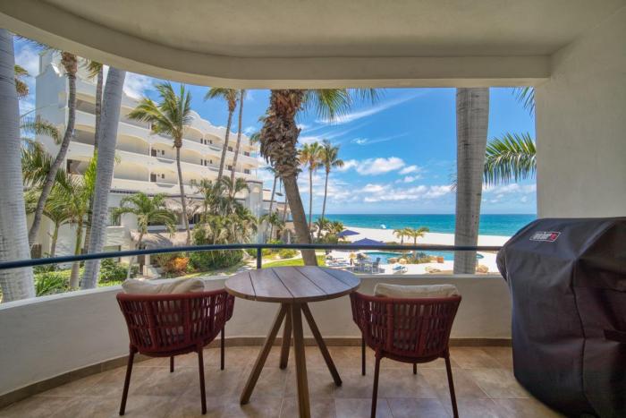 Beachfront Costa Azul Mira Vista Stylish View