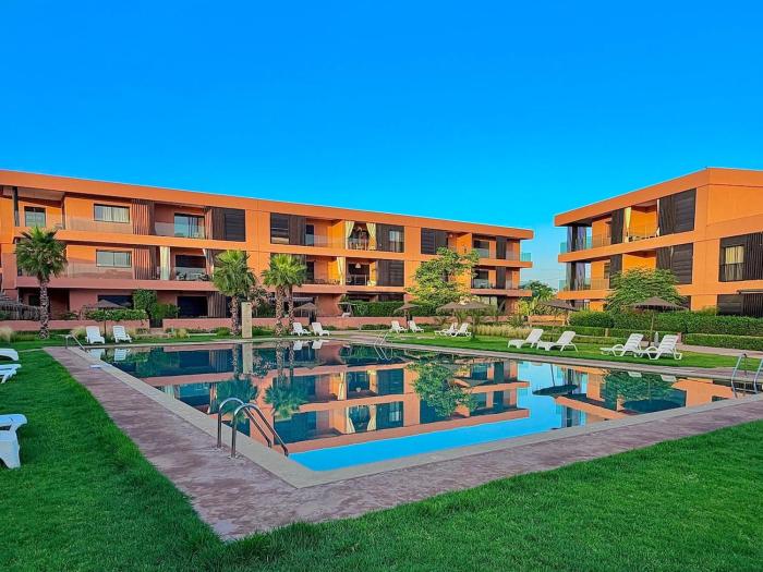 Chic Apartment - Pool - Private Residence