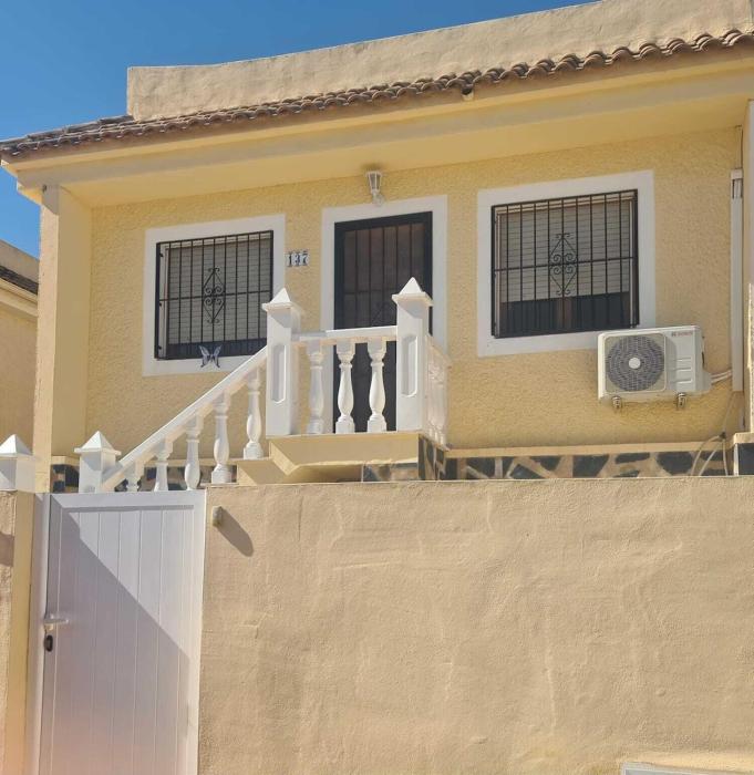 Super Cute Camposol 2 bed with Community Pool