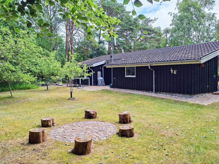 6 person holiday home in Hals
