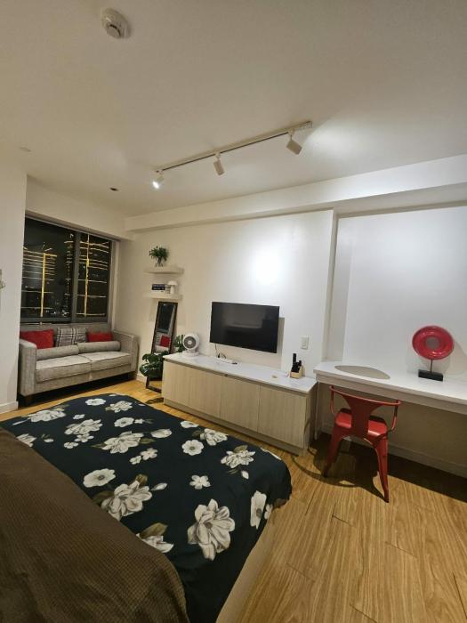 Bright Comfy Room wWiFi near MakatiManilaPhilippines