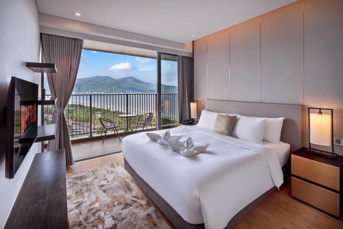 DiStay Beachfront Suites