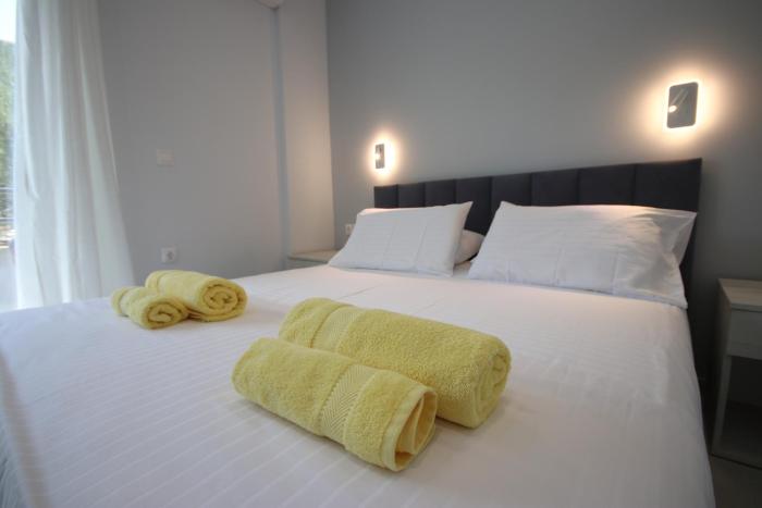 Avli Rooms