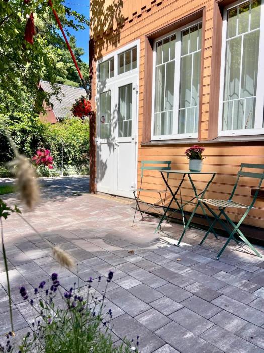 Spacious Jūrmala wooden House with private Garden