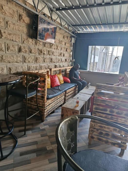 J & J Olosho Hotel