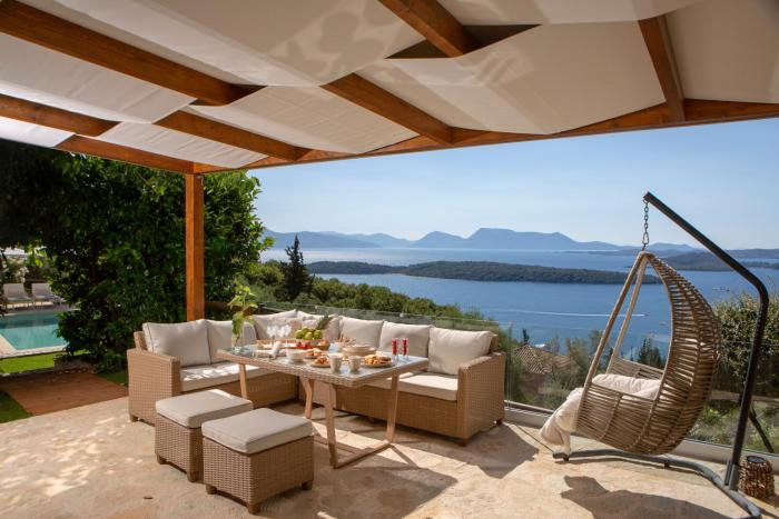 Villa Meliti - private villa with stunning seaviews, infinity pool, close to the beach