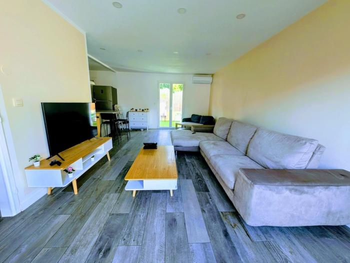 Maison lumineuse et climatisée, à 12mn plage