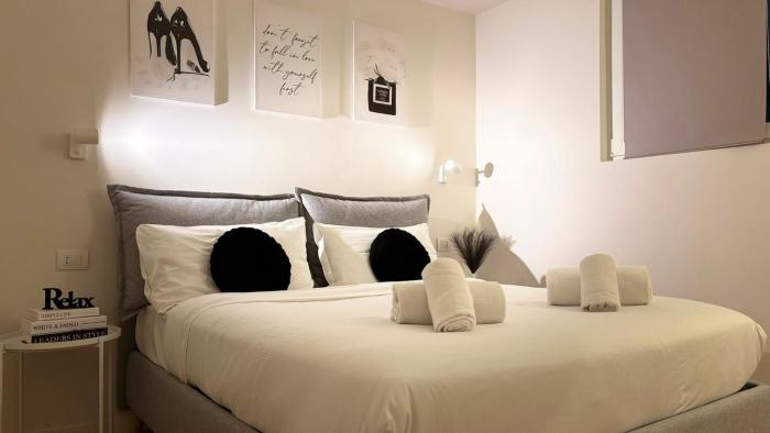 Modern Flat Metro CityLife-MICO-Self Check-in-AC