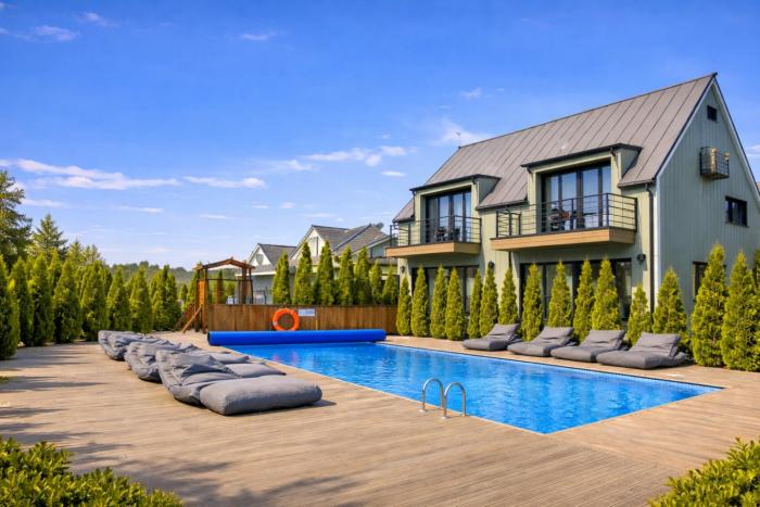 Vaivorykštės poolside apartment