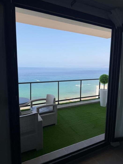 Oran appartement standing à 1 minute de la plage
