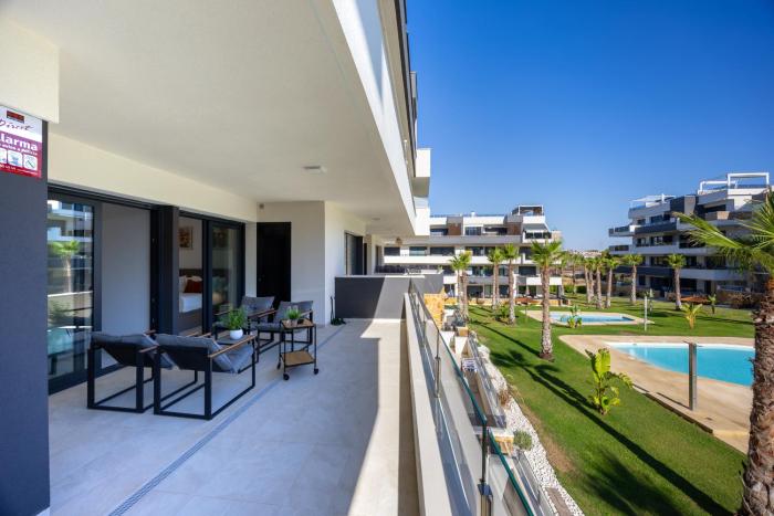Brisa Mediterranea - Piscina y Terraza
