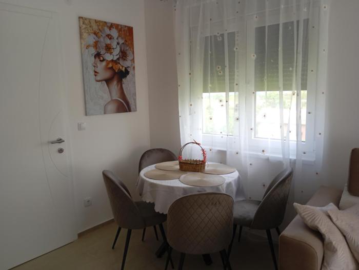 Apartmani Jelena 1