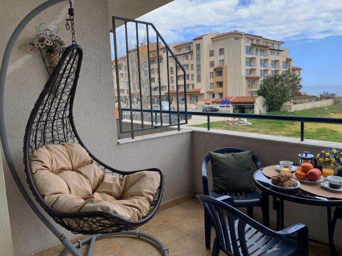 Prostor Apartment - Pool & Beach 50m Away