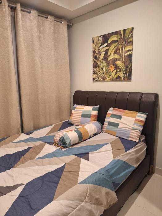 AHM Stylish Apartments in Puri Gym Swimming Pool Netflix View