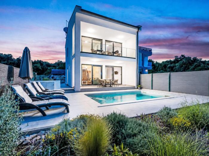 Holiday Home Villa Artec mit Meerblick by Interhome