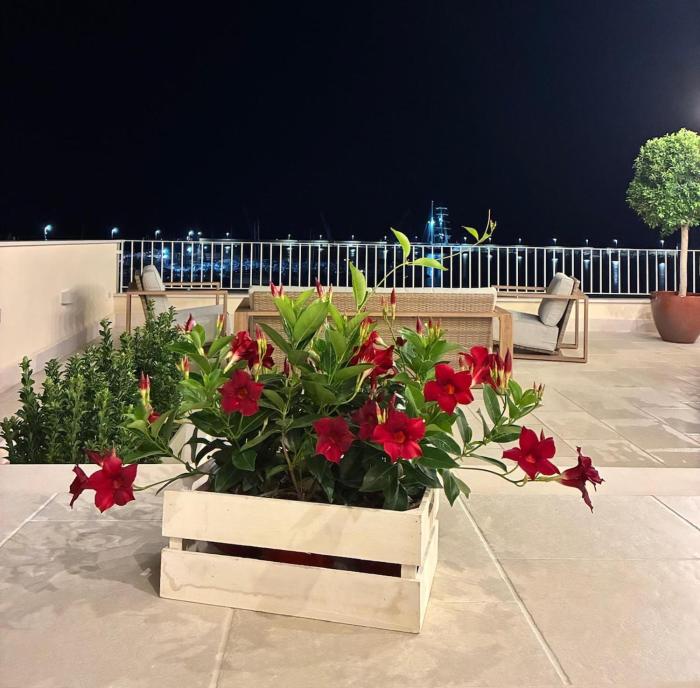 Modè, Holiday home with panoramic sea view terrace
