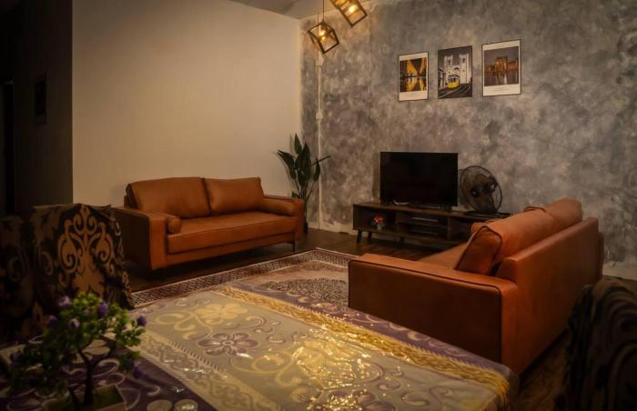 Industrial Brown RetailHouse -Homestay Bukit Beruntung