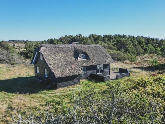 Holiday Home Yanne - 550m from the sea by Interhome