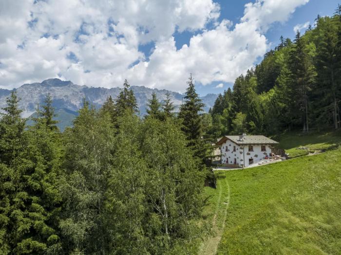 Chalet Chalet Ralon by Interhome