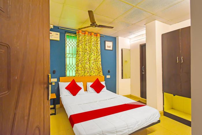 Hotel O Grand Residency Near Kasi Talkies