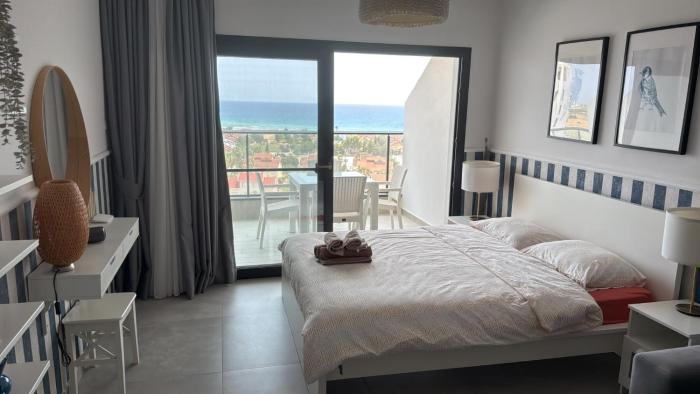 Caesar Blue Studio Sea View Apartment