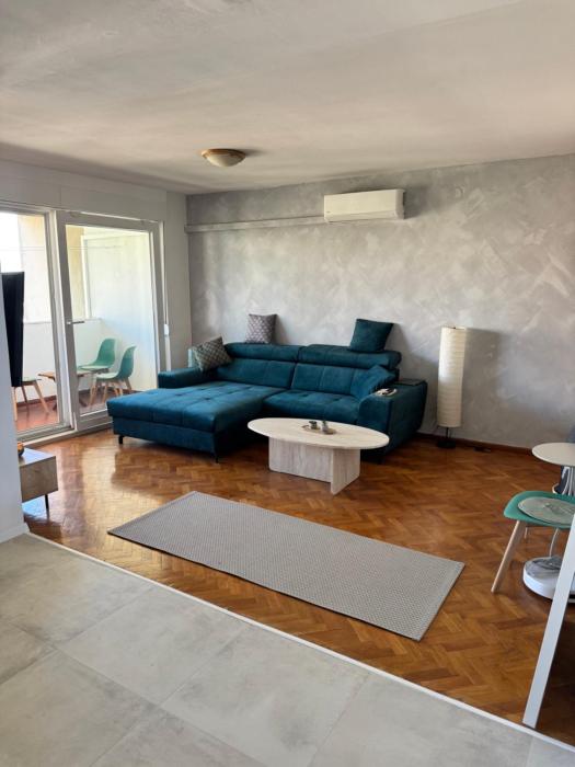 Comfortable friendly apartment 5min from the beach