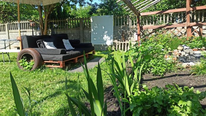 Zielony Azyl large 2 bedroom apartment with balcony and free parking