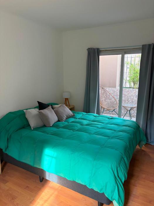 Apartamento con cochera en plena 5ta sección
