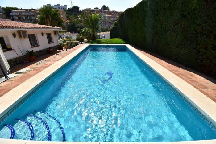 Family Villa Pool Sea Views & Walk to Beach