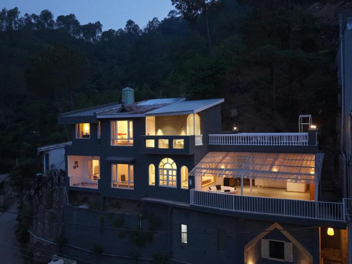 ELIVAAS Signature Beyond the Curb 3- BHK Villa with Private Jacuzzi, Open-air Terrace & Hill Views
