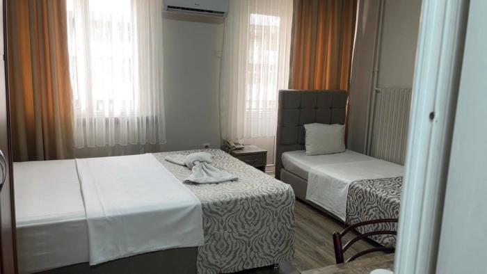 Kenedi Otel