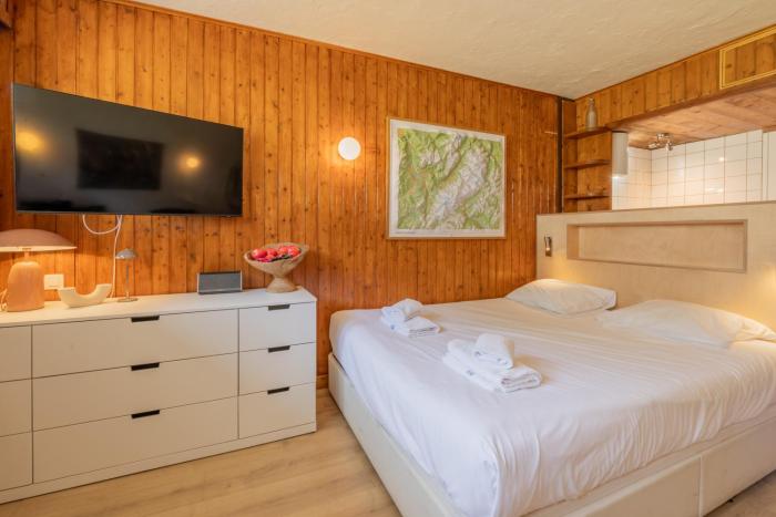 Studio de Balme wShared Pool & Near Slopes - Happy Rentals