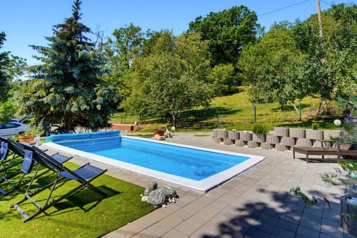 Holiday Home With Pool And Wellness - Happy Rentals