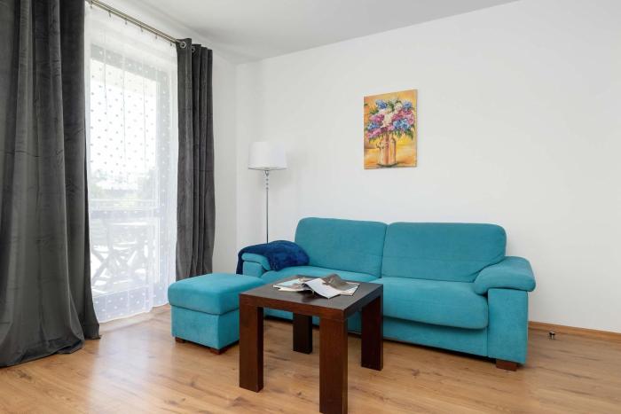 Turquoise Apartment in Cracow with Large Terrace by Noclegi Renters