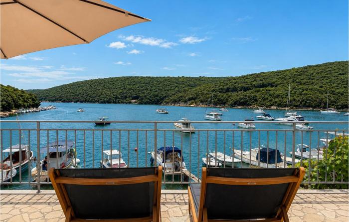 Beach Front Apartment In Krnica With Wifi