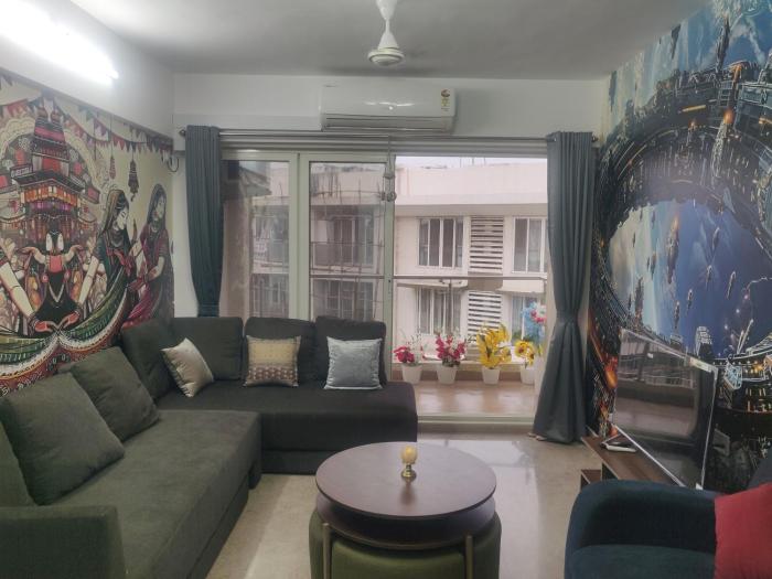 2BHK Luxurious Apt near BKC