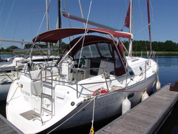 Ubytování na vodě - Stacionární Botel
