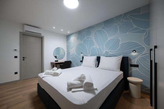 Luxury Villas Dina & Laura with private pool and parking