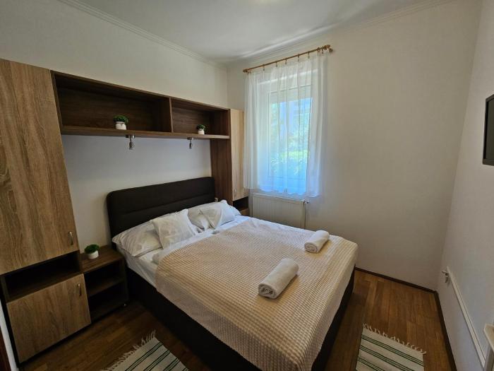 Zoli Apartmanok-Maya Kölcsey 34-36